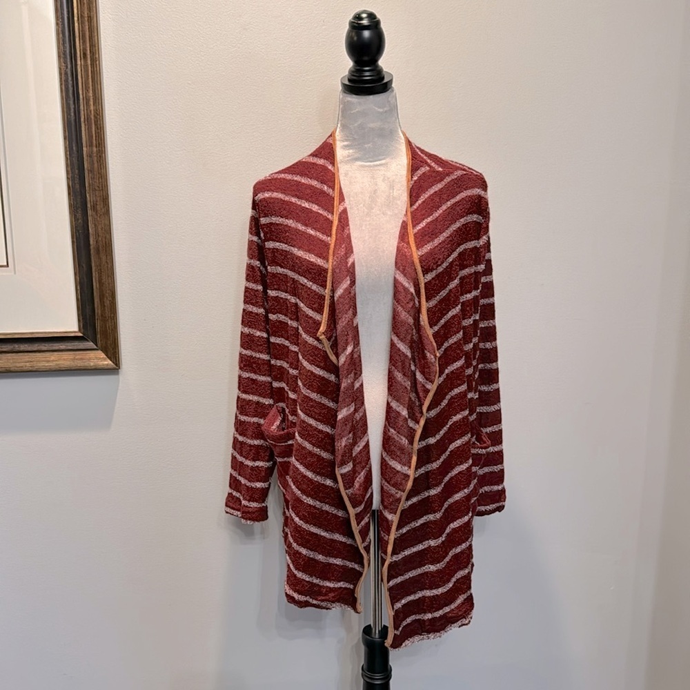 Davi & Dani maroon and white cardigan NWT M